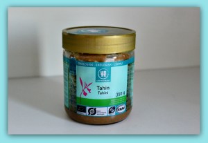 mørk tyktflydende tahin