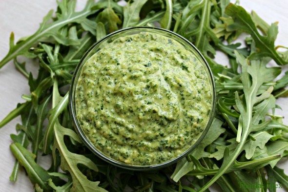 vegansk pesto med smag af ost